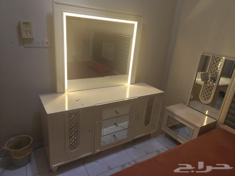 غرفة نوم للبيع نضيف بسعر 2000 ريال64484511650947112