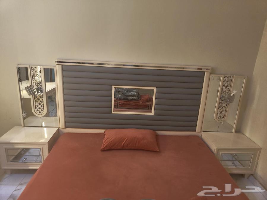 غرفة نوم للبيع نضيف بسعر 2000 ريال64484511650947113