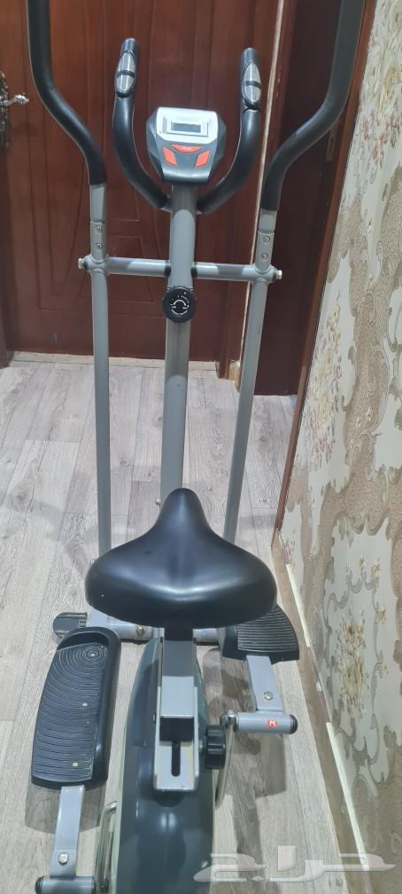 دراجة رياضية للبيع تعمل جيدا بسعر 30064480854380034111