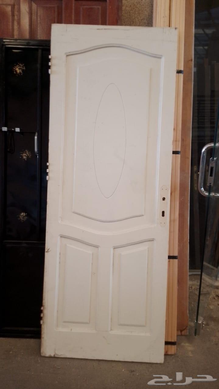 ابواب خشب مستعمل نظيف زائدا شبابيك المنيوم وبيبان64483501092994113