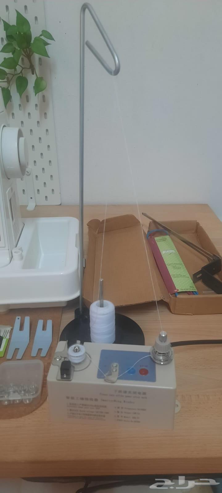 Janomi machine with spool device and other items64480963645570113