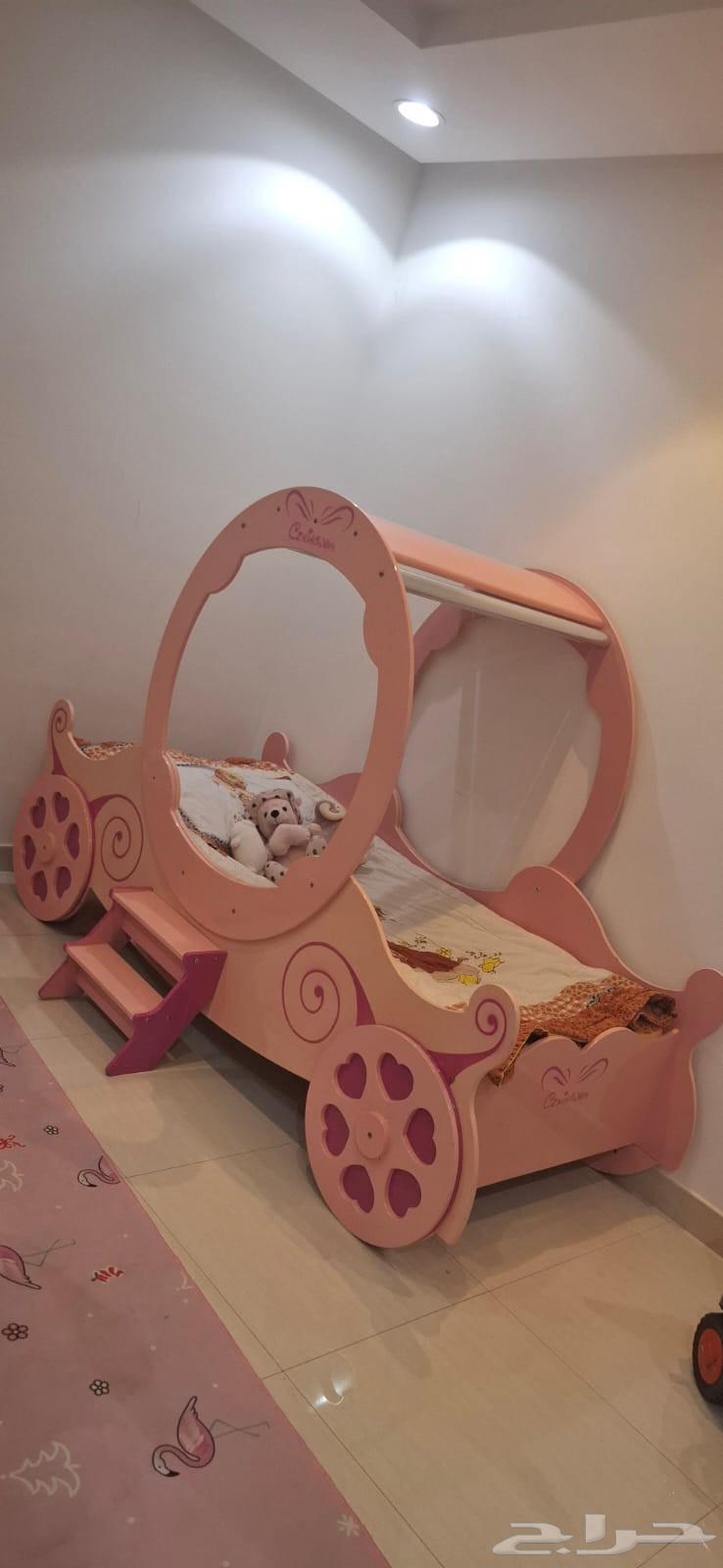 سرير بناتي للبيع64480619890563110