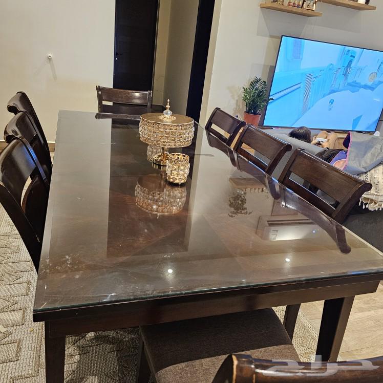 Dining table with 9 chairs64481046197121112