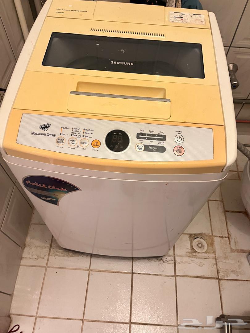 Selling a closet three meters and twenty by two meters and a washing machine at an attractive price64480977624579112