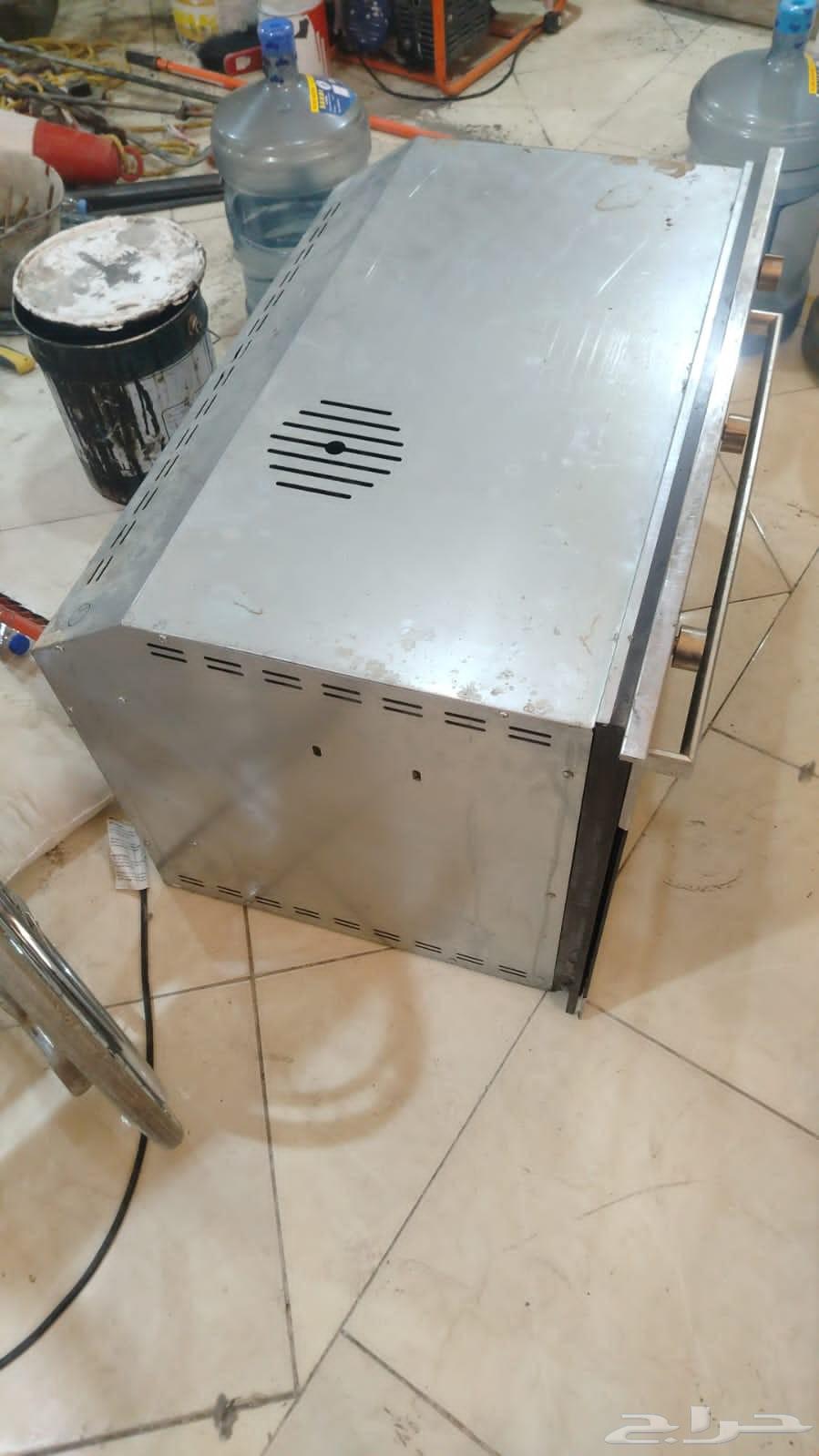 فرم ايطالي شبه جديد 5 عيون64484800235779111