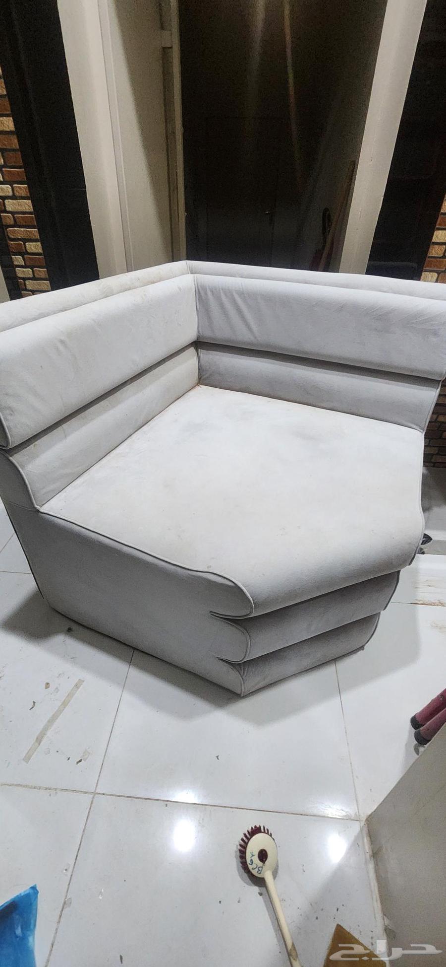 Sofa for sale approximately four by four64479869313793110