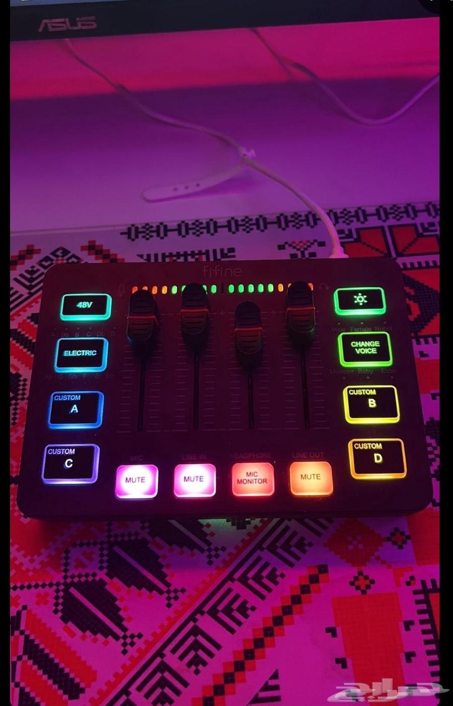 New Fifine SC3 mixer, selling reason is no longer needed - price 100 SAR64481345998337110