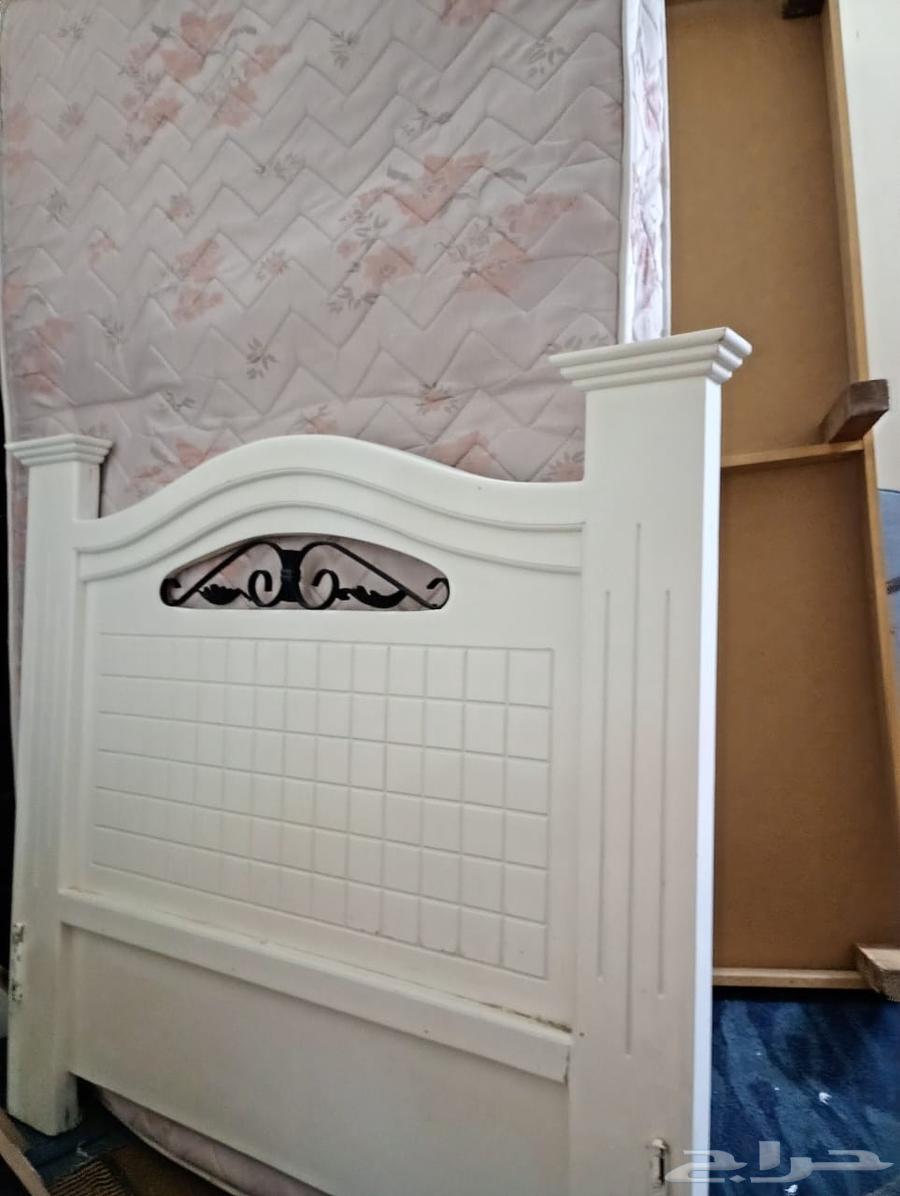 White bed with mattress size 120, disassembled and ready in very good condition64485023939714113