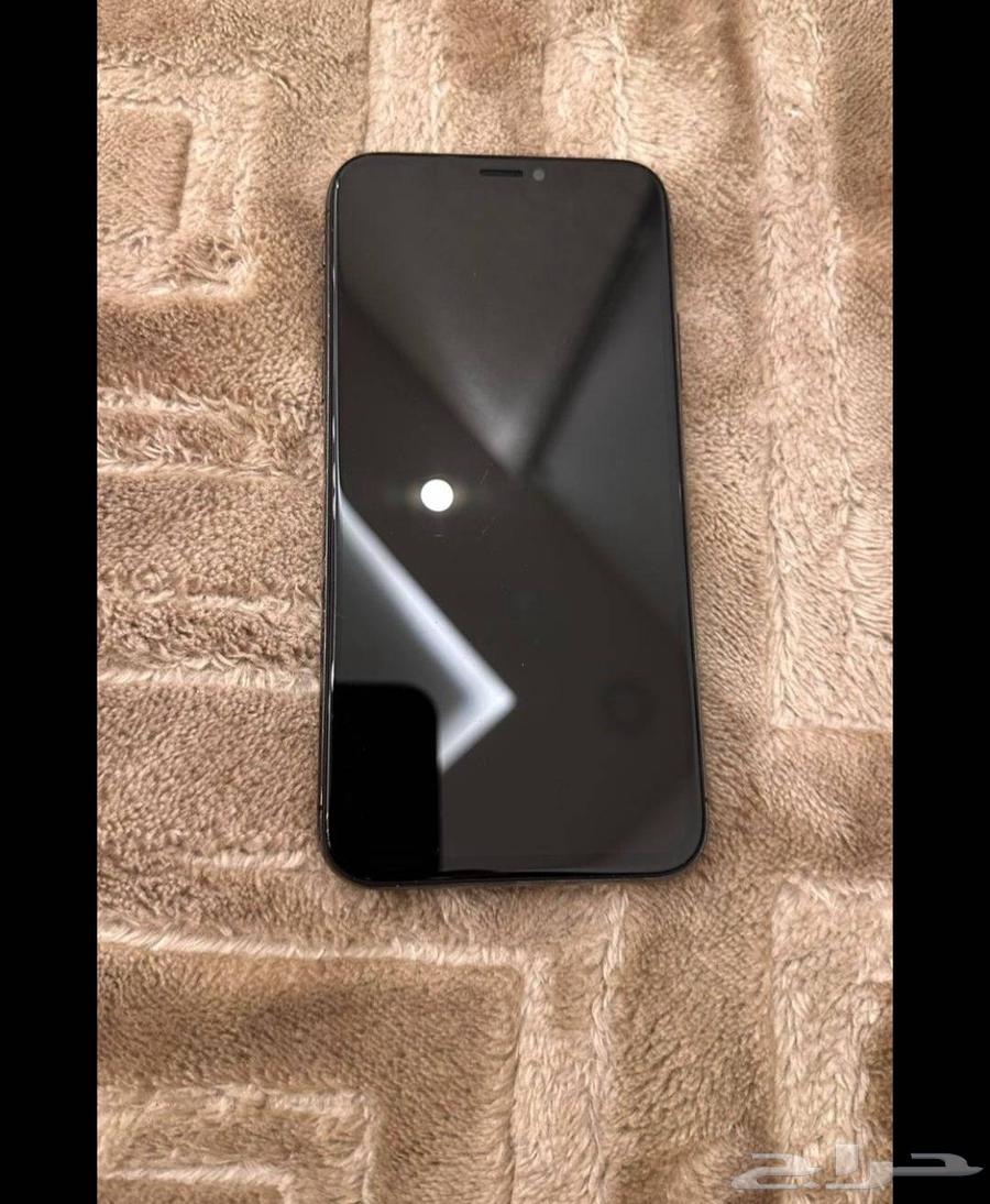 Two phones, one iPhone X regular and the second iPhone 11 new64493259494145112