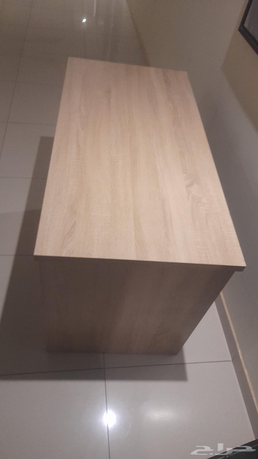 دولاب للبيع مع طاولات رقم64490041521153112