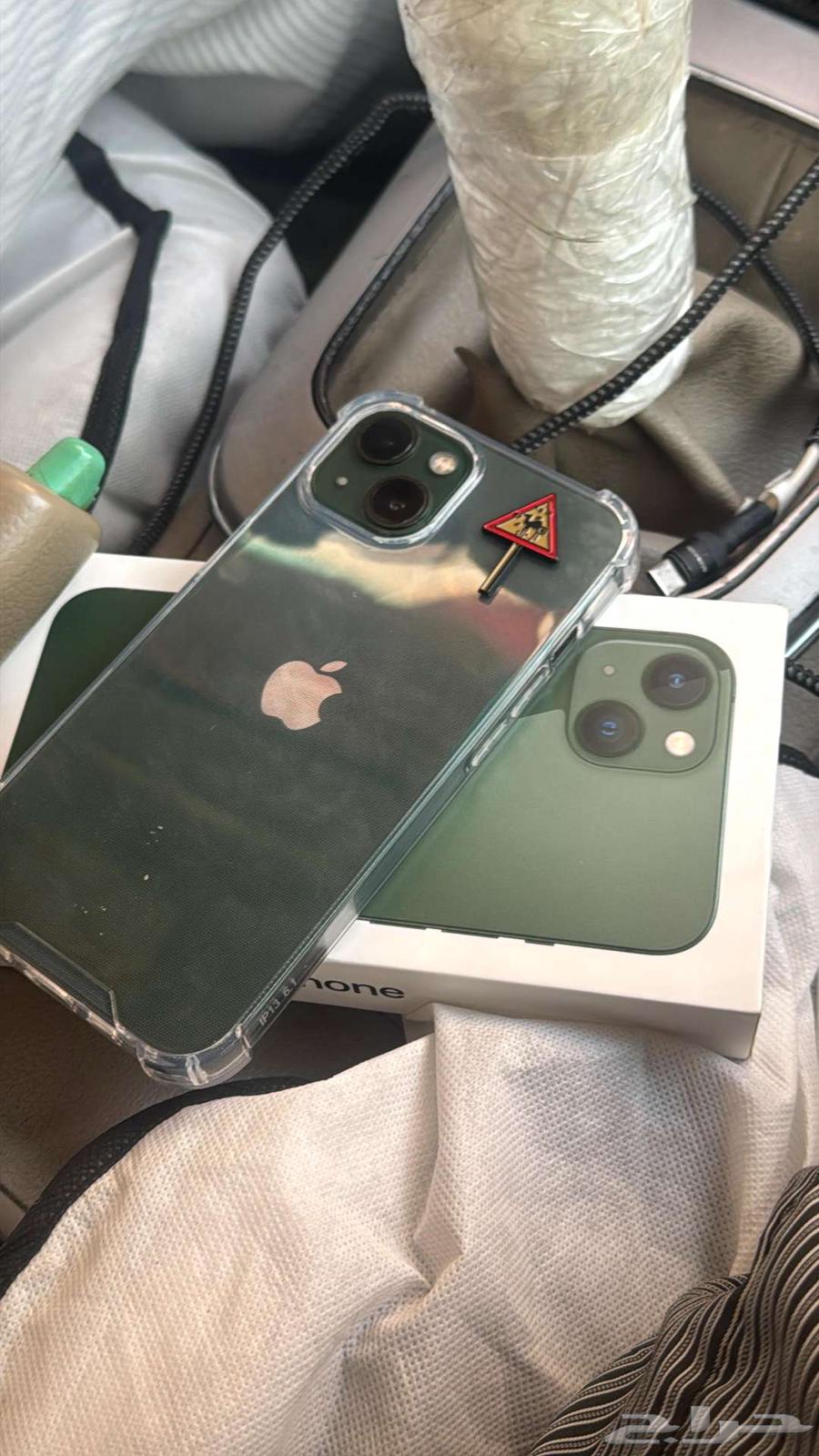 Huge offer for iPhone 13 regular 256GB memory battery 75% screen changed new64486482816131110