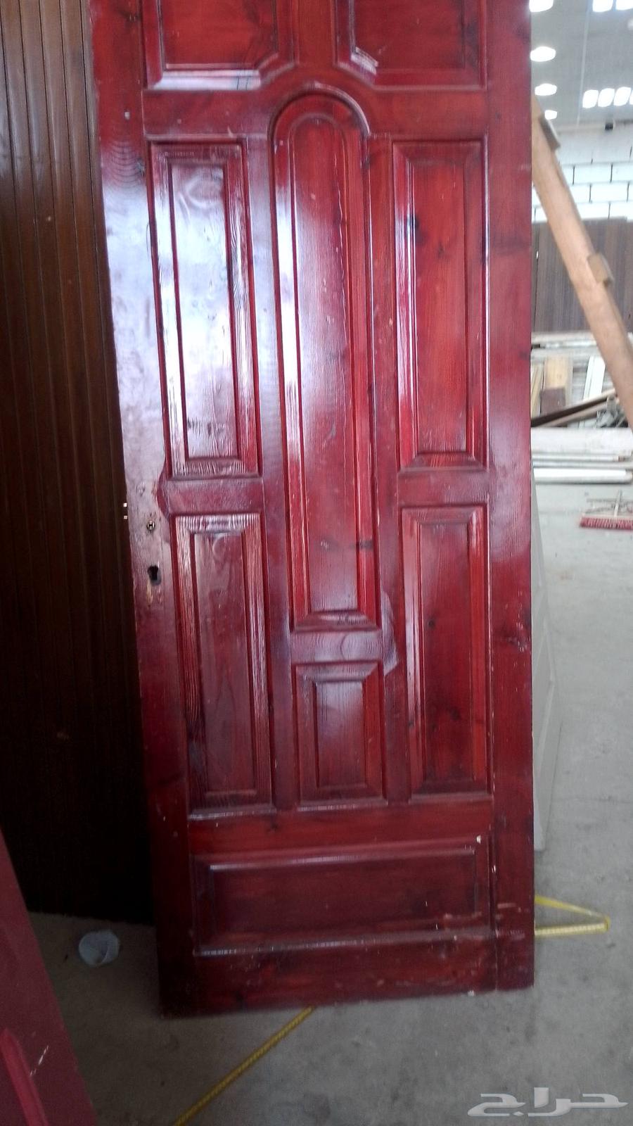 لدينا جميع انواع الابواب الخشب والشبابيك المنيوم ونشتري جميع64488892916481113