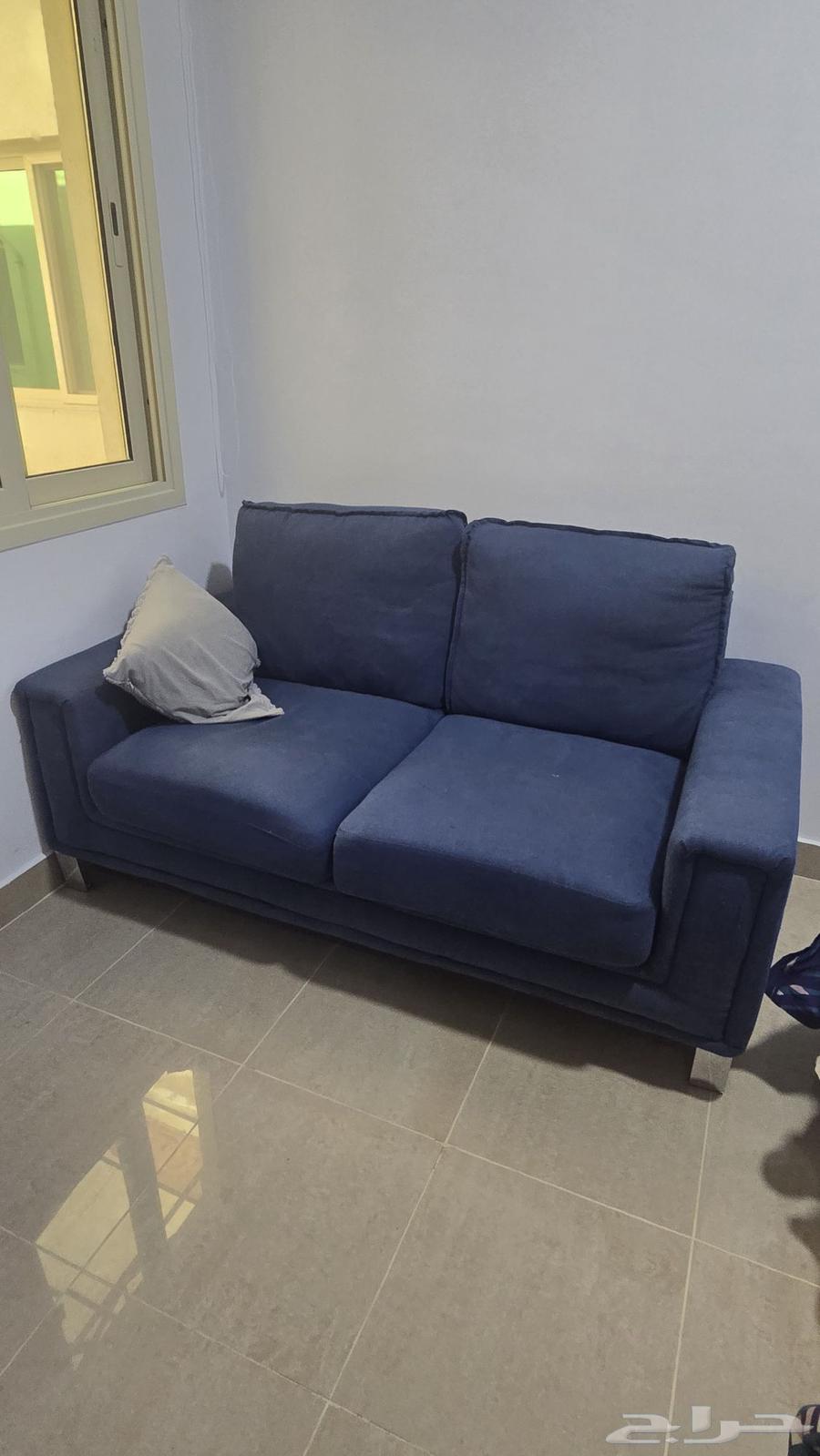 Couch64493218891394113