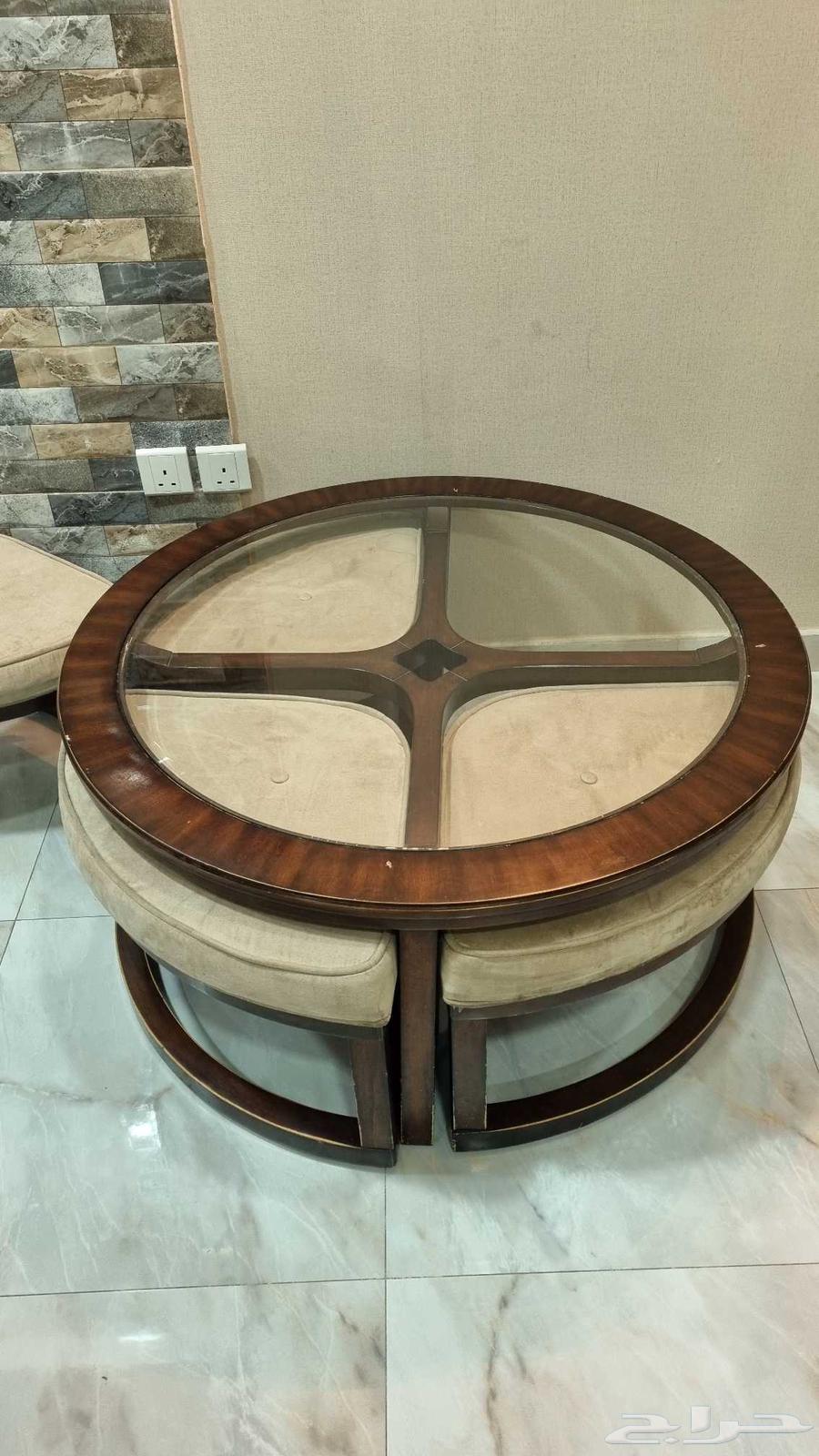 Used round serving table64492663416577110