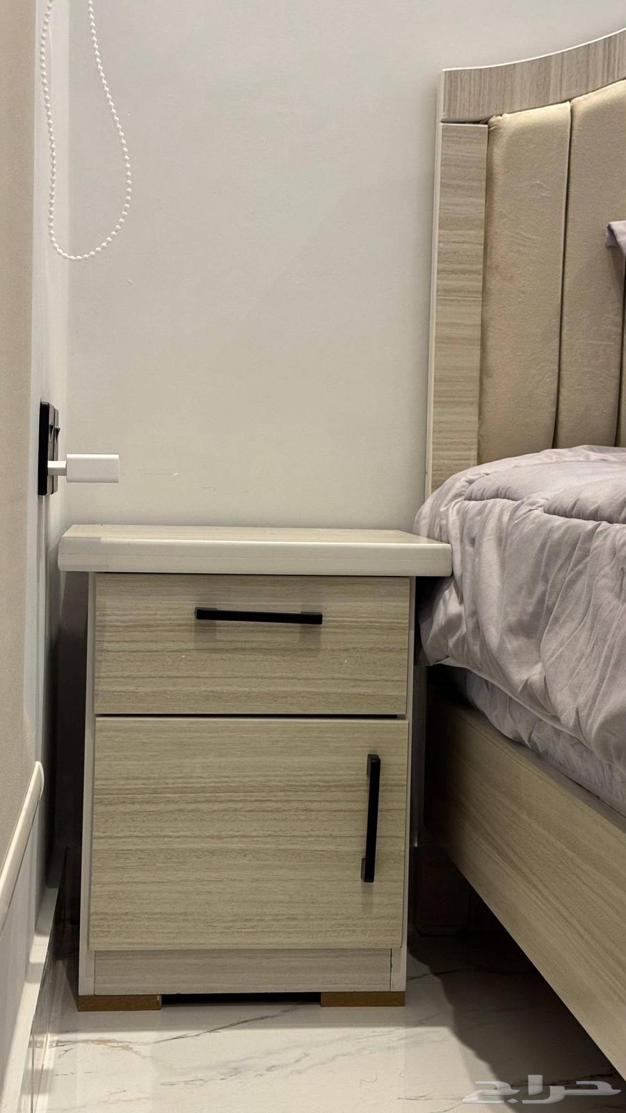 للبيع غرفة نوم كاملة بحالة ممتازة جدا تم شرائها قبل 3 اس64491877862401114