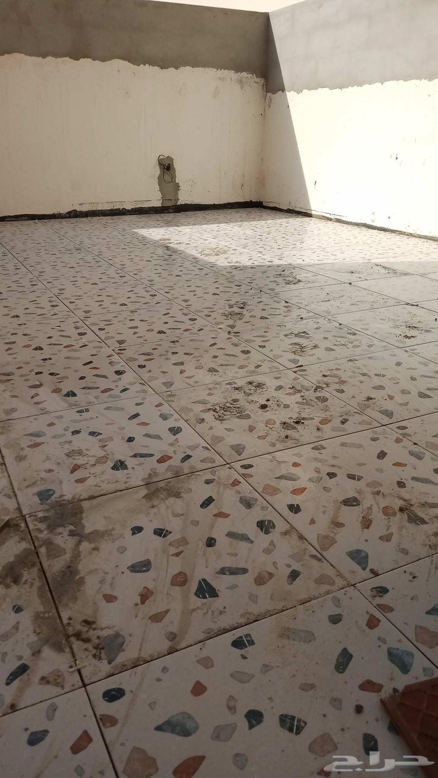 مبلط بلاط وترميم كامل مع تكسير قرميد64557975924611111