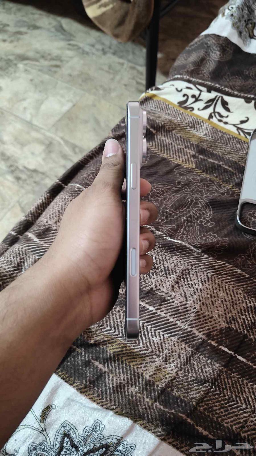 آيفون 16 برو ماكس64493124193155111