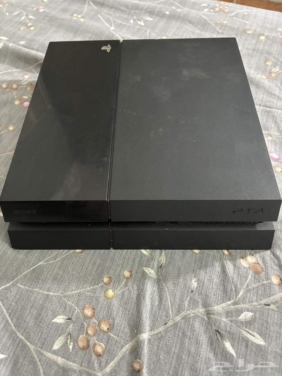 سوني فور ون تيرا مع جميع ملاحقته مع يد السوني64489378118530110