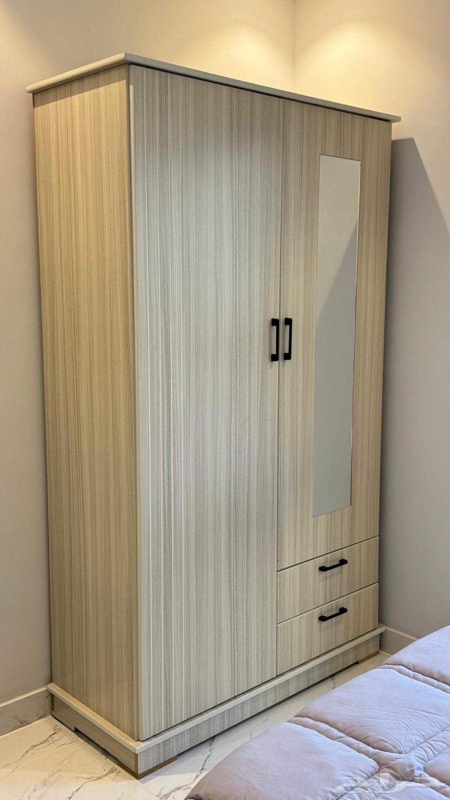 للبيع غرفة نوم كاملة بحالة ممتازة جدا تم شرائها قبل 3 اس64491877862401111