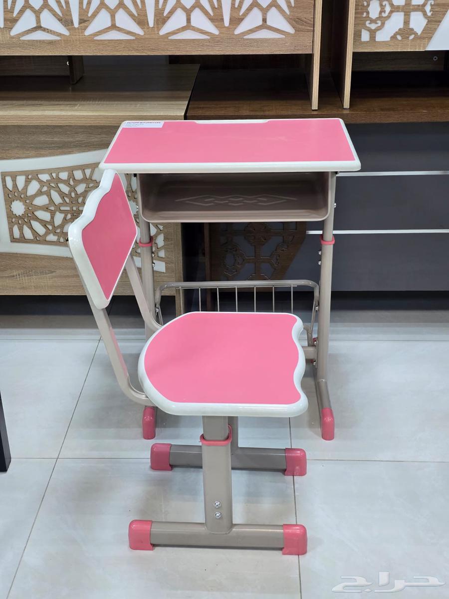 School tables64494701087618114