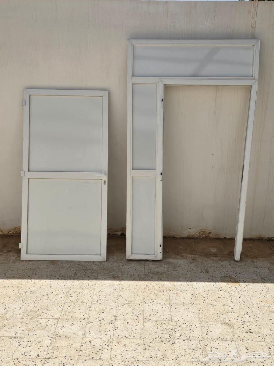 باب المنيوم نظيف وخالي من العيوب للبيع64491441701507112