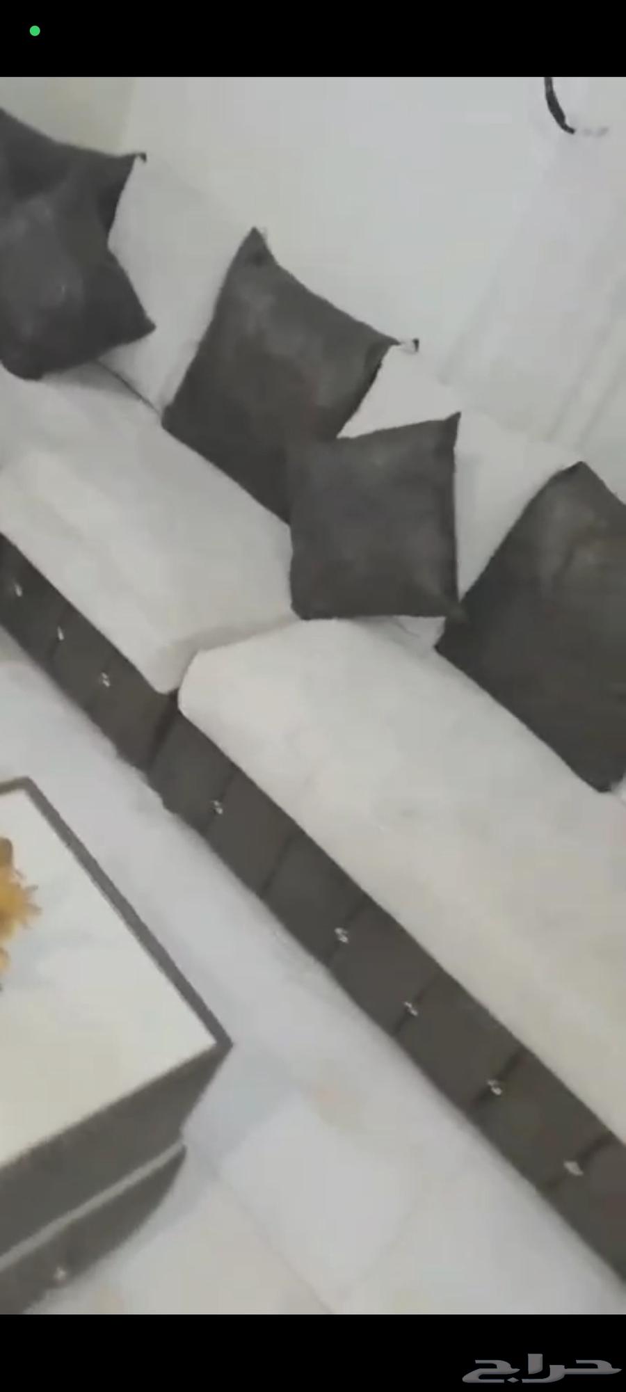 طقم كنب ممتاز و مكيف64486702718595110