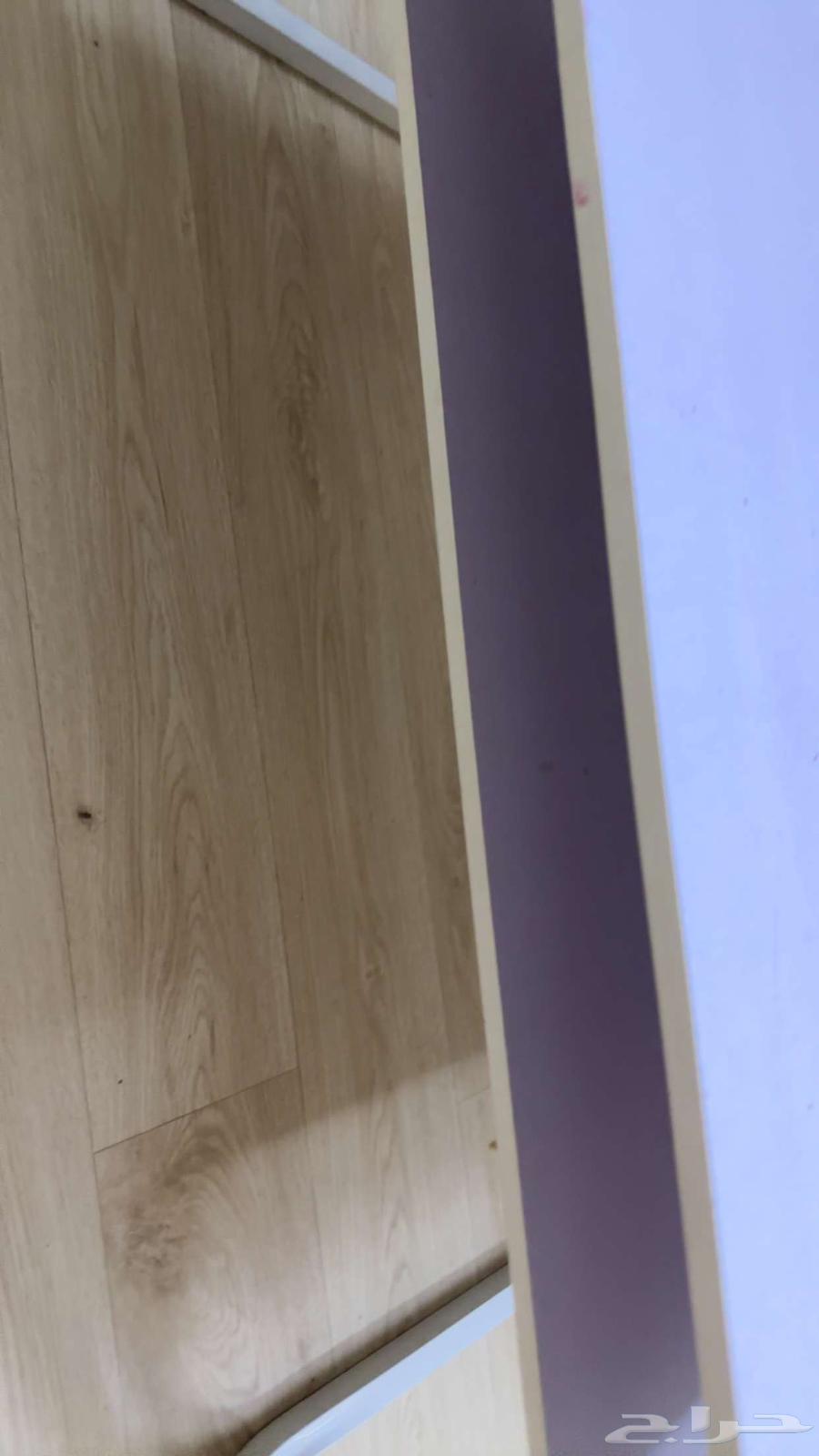 Two TV tables64492054113410111