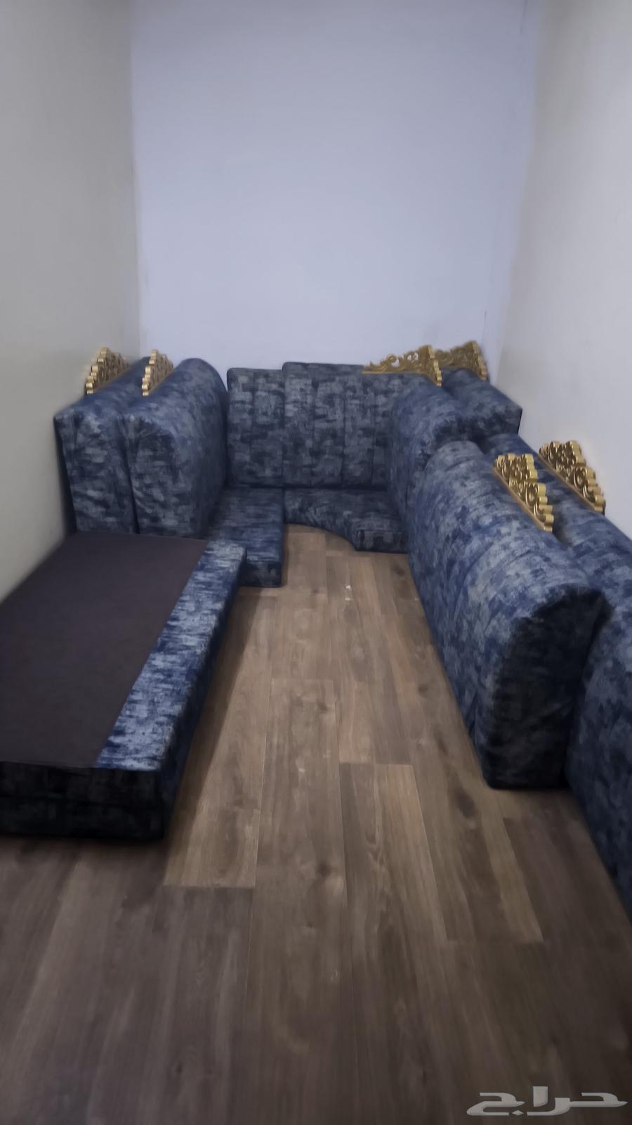 للبيع جلسه شبه جديده مقاس 4 564436507837954110