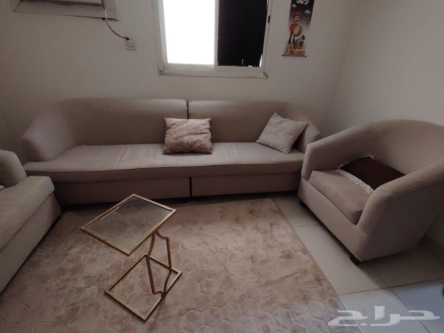 للبيع طقم كنب نظيف وبحاله ممتازه64494827318786110