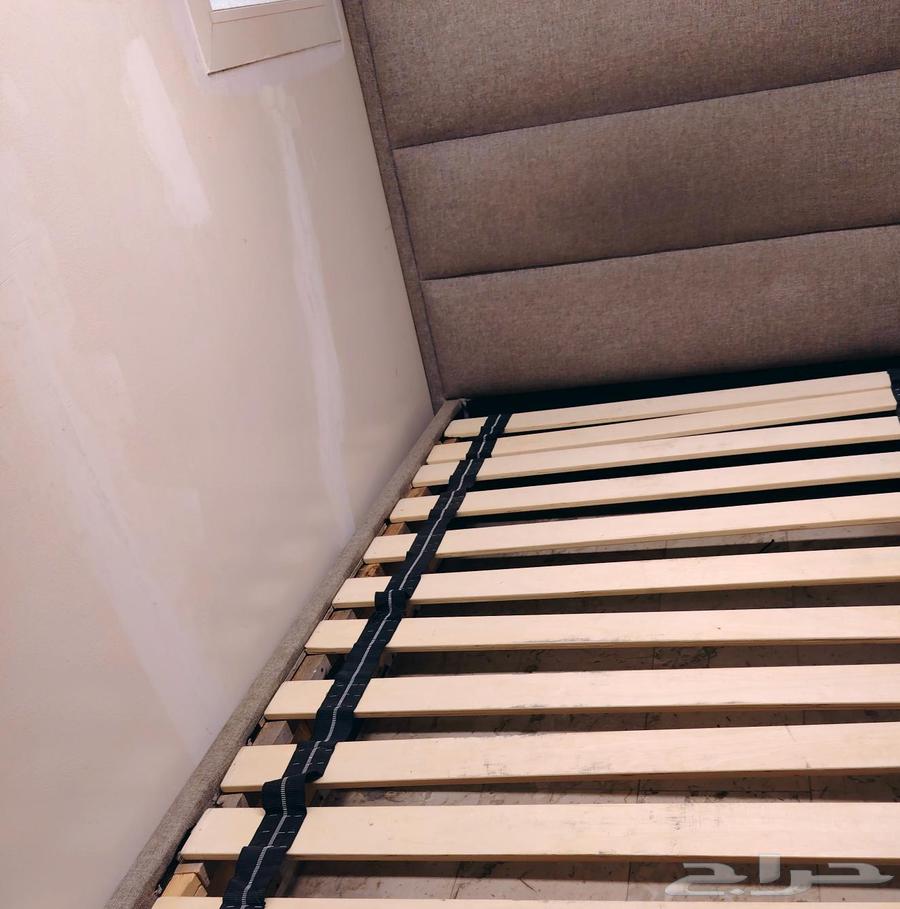 IKEA single and a half bed, clean64486315516802112