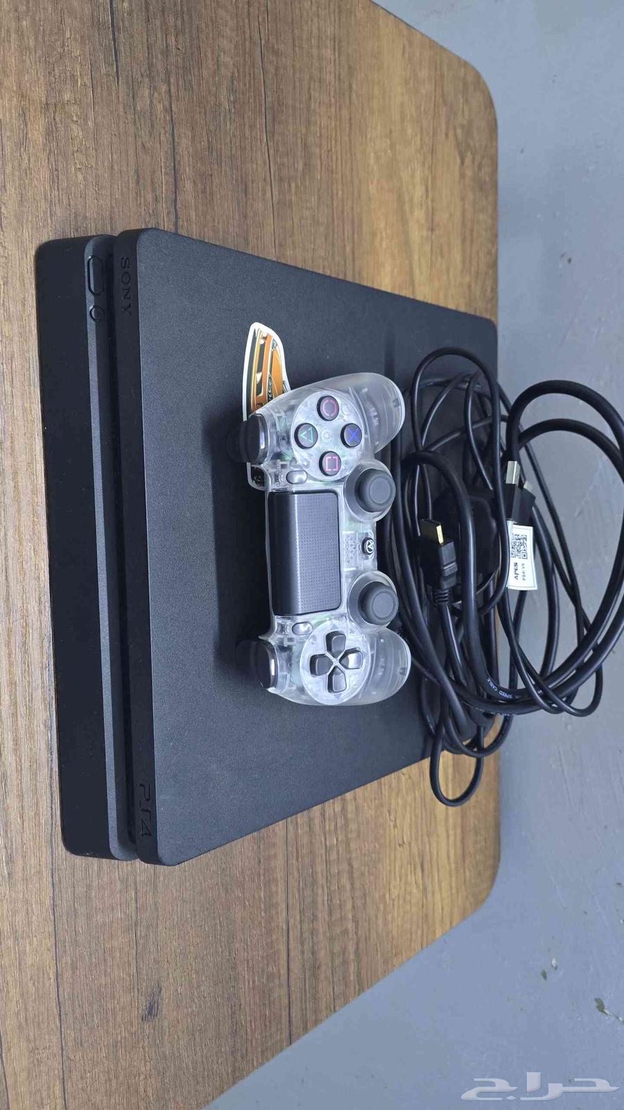 السلام عليكم ورحمة الله وبركاته اعرف لكم سوني 4 مع ملحقاته64490564509698111