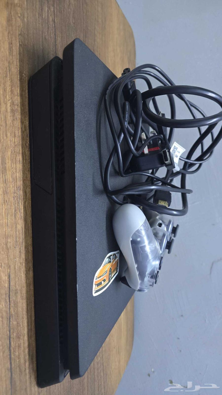 السلام عليكم ورحمة الله وبركاته اعرف لكم سوني 4 مع ملحقاته64490564509698114