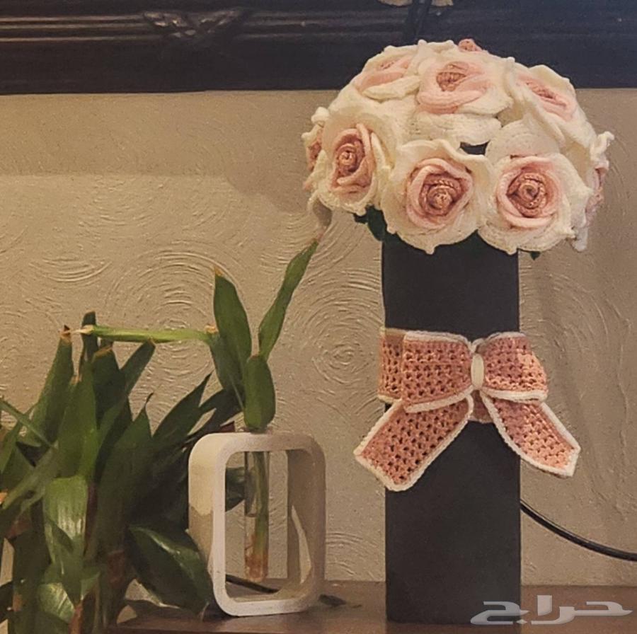 فازة ورد يدوية كروشية64493491646721111