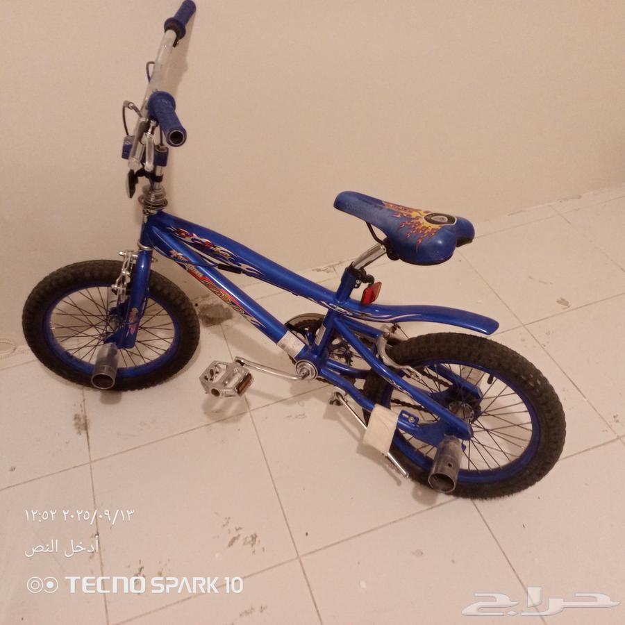 سياكل اثنين الاصفر مقاس 20 الازرق 16 نضيفه جميعها كوبرا64489184488577112