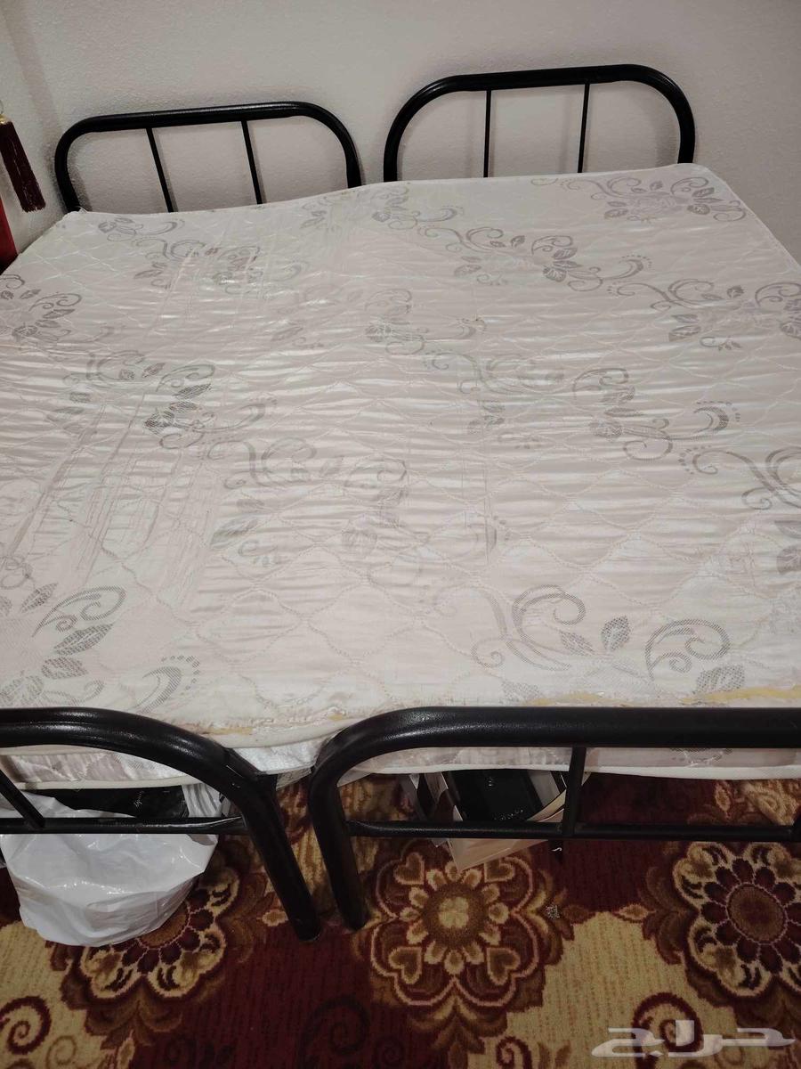 أغراض للبيع64494799494786110