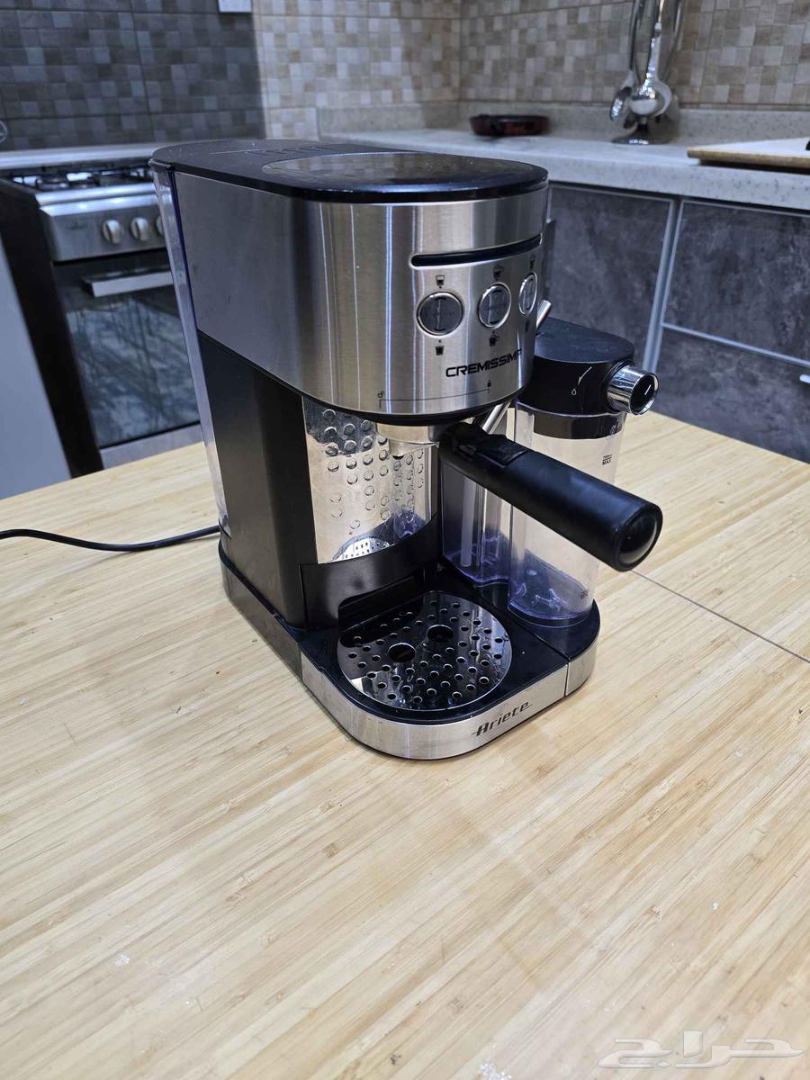ماكينة صنع قهوه اريتي بحاله ممتازة Coffee Machine64488435627777112