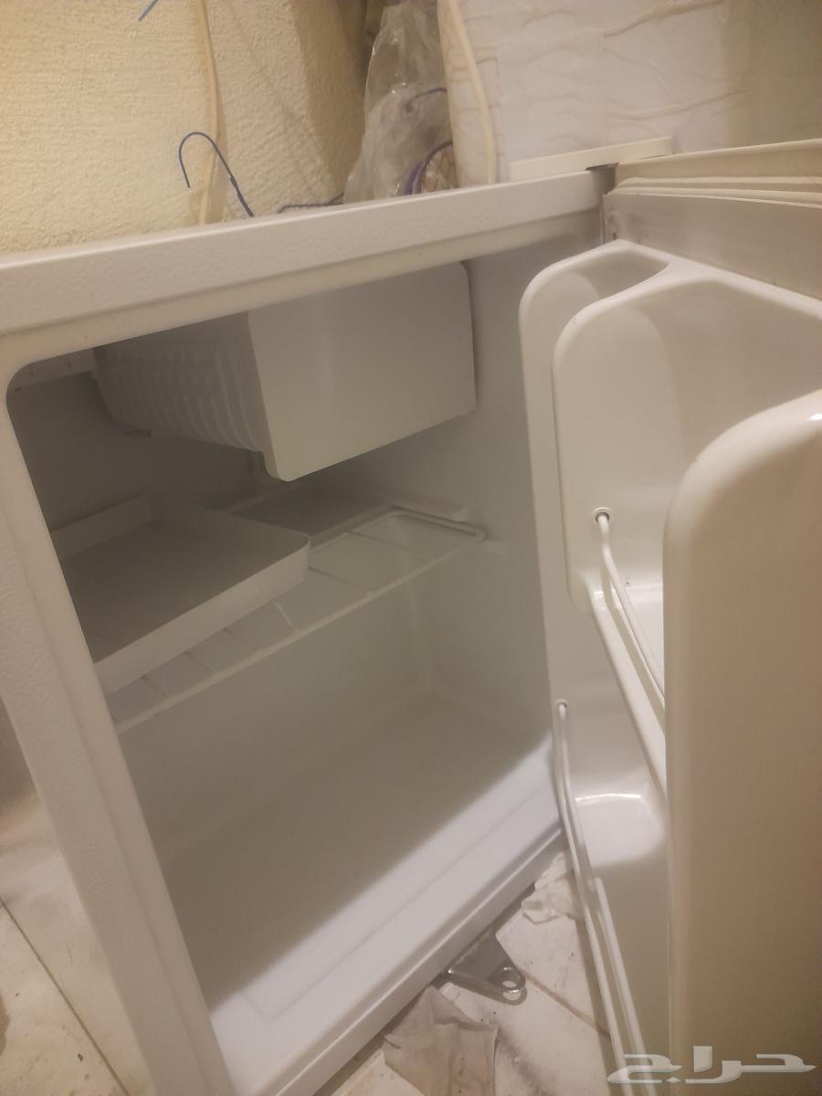 عندي ثلاجه البيع64488421925378111