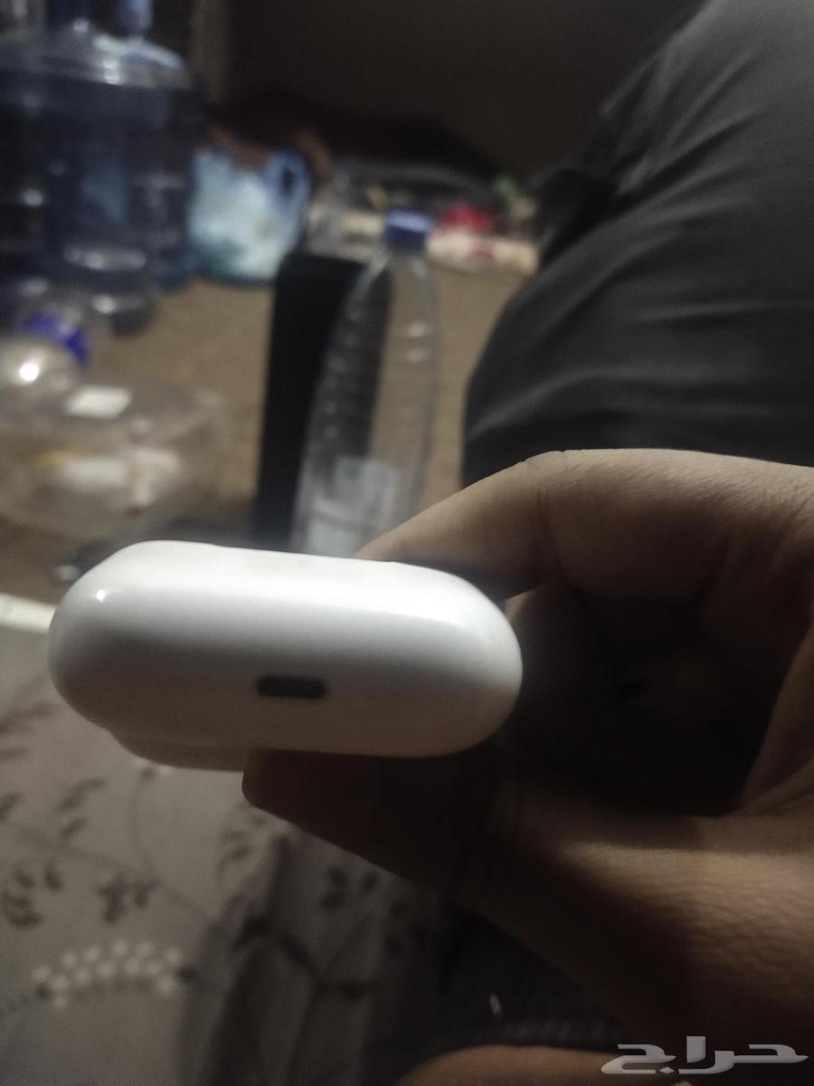 سماعات أبل إيربودز برو. استخدام لمدة سنة و4 أشهر. تم الشراء من متجر جاري بوك64493691587715113