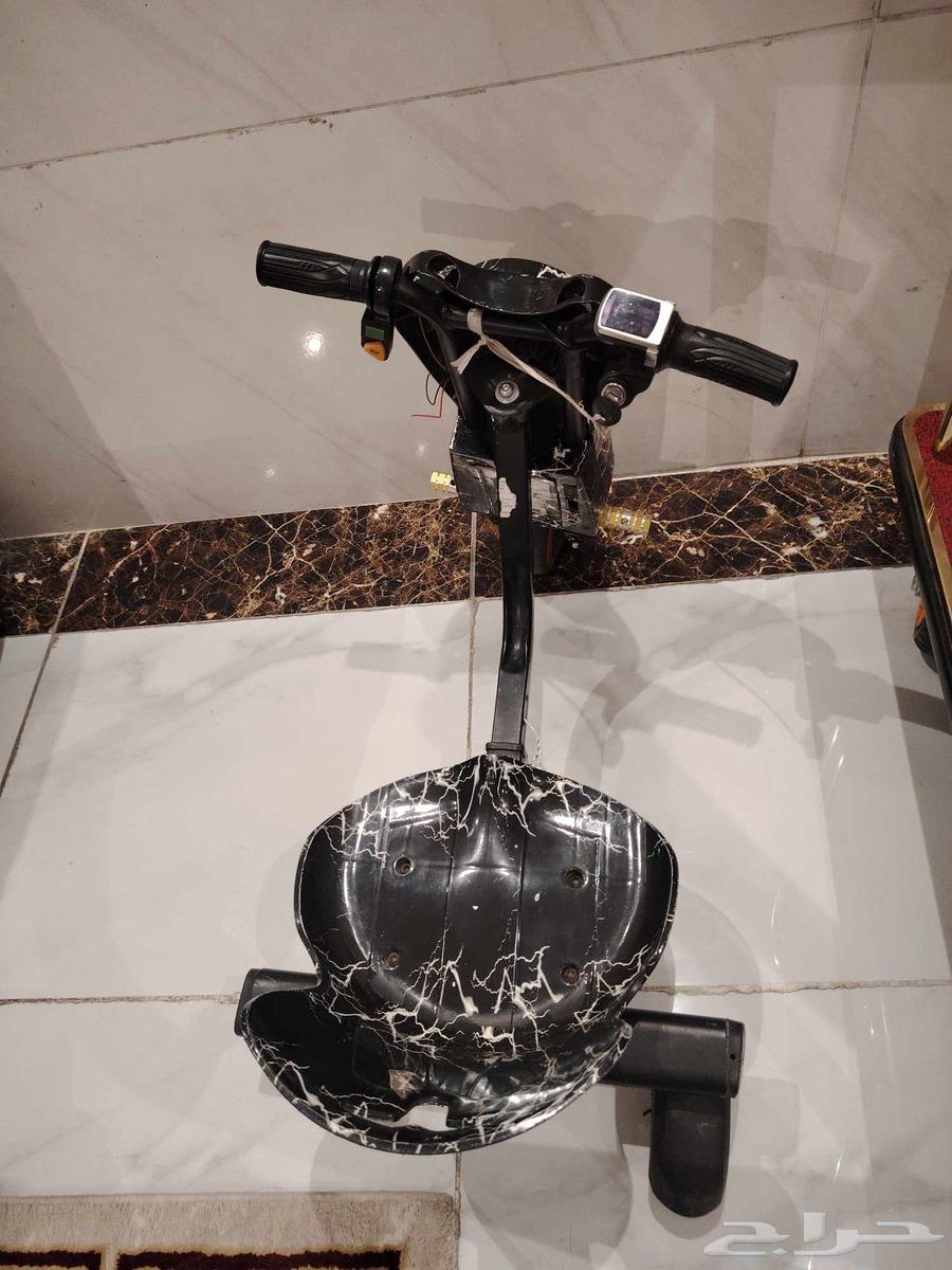 سكوتر نظيف وشغال بدون شاحن السعر قابل للتفاوض64486524198530110