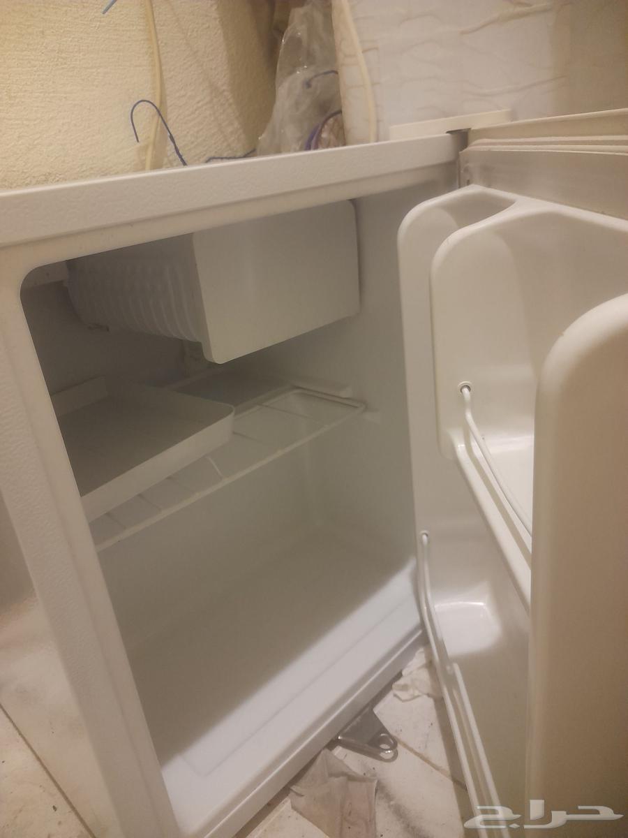 عندي ثلاجه البيع64488421925378112