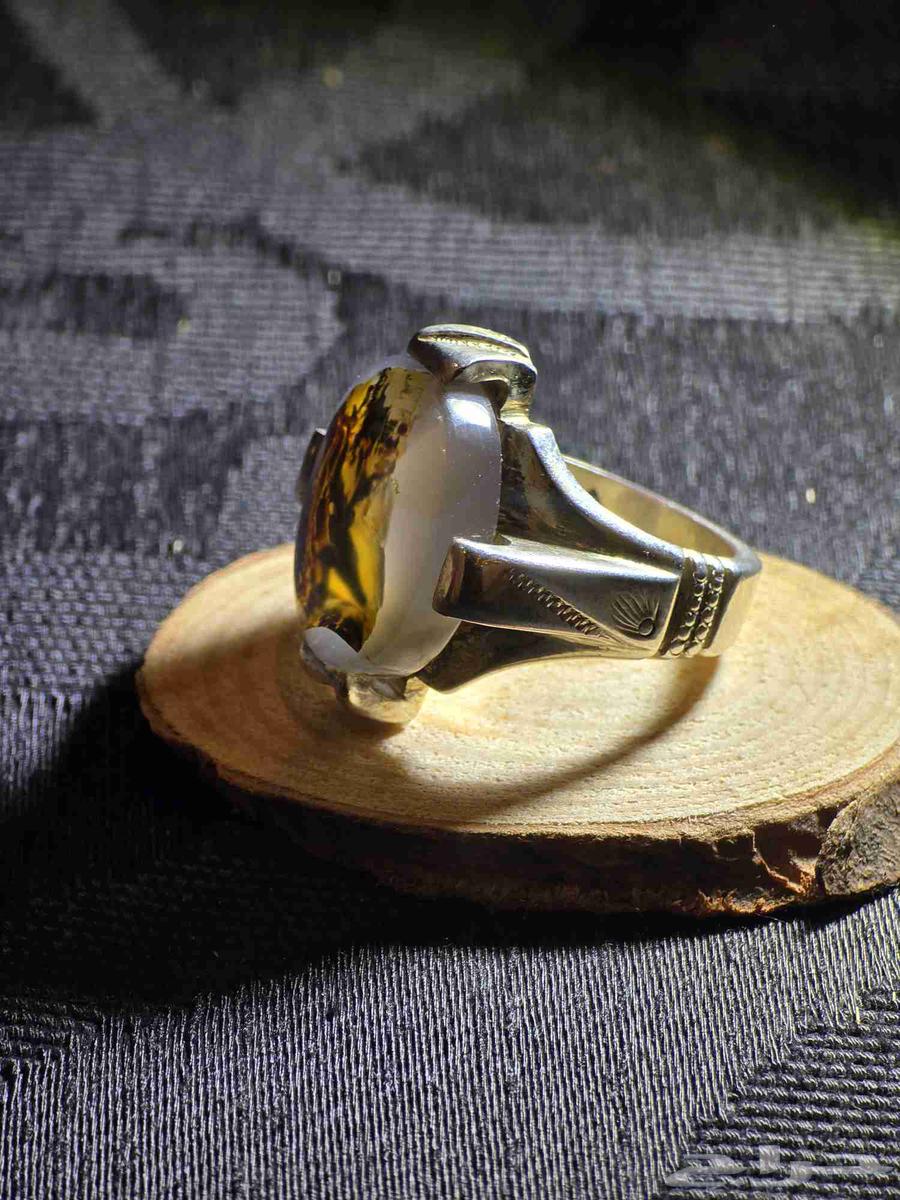 Yemeni agate ring with clear and distinct image, no flashlight required64493245796867114