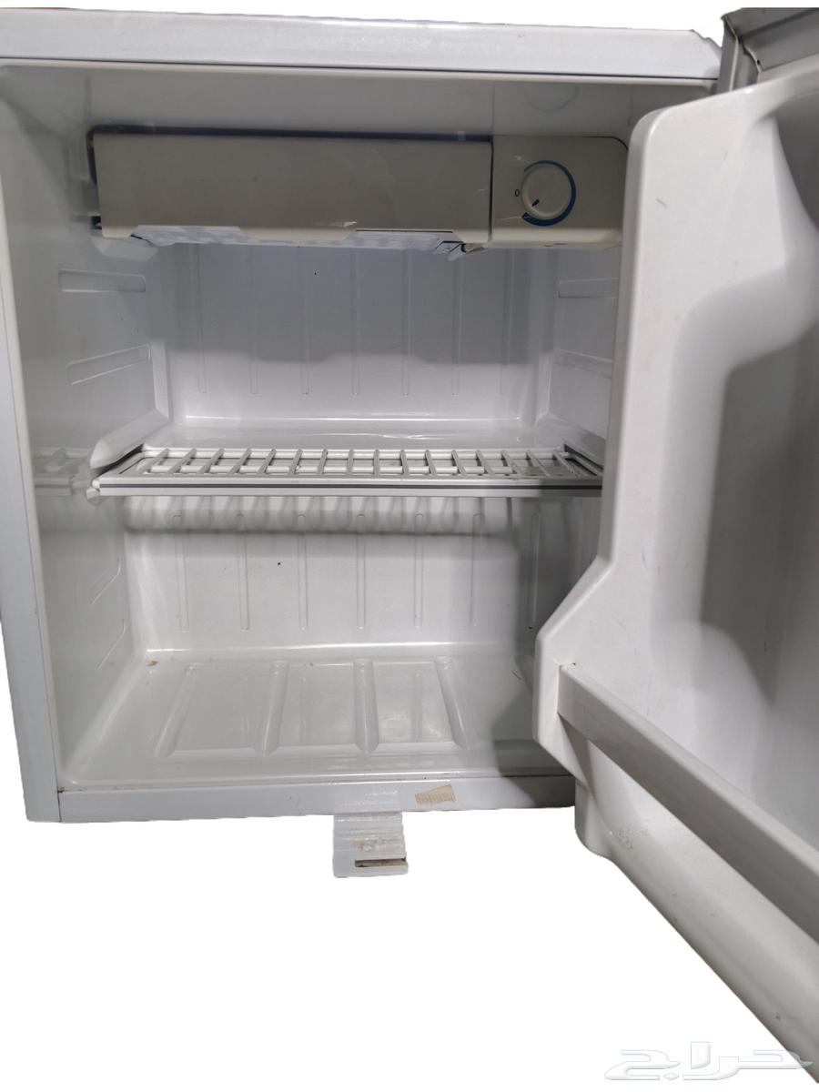 ثلاجة صغيرة للبيع64488229450113113