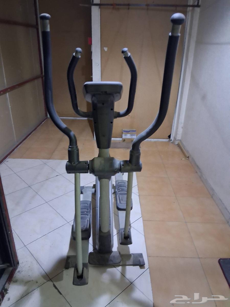 سير رياضي عادي مستخدم نضيف64488602242819113