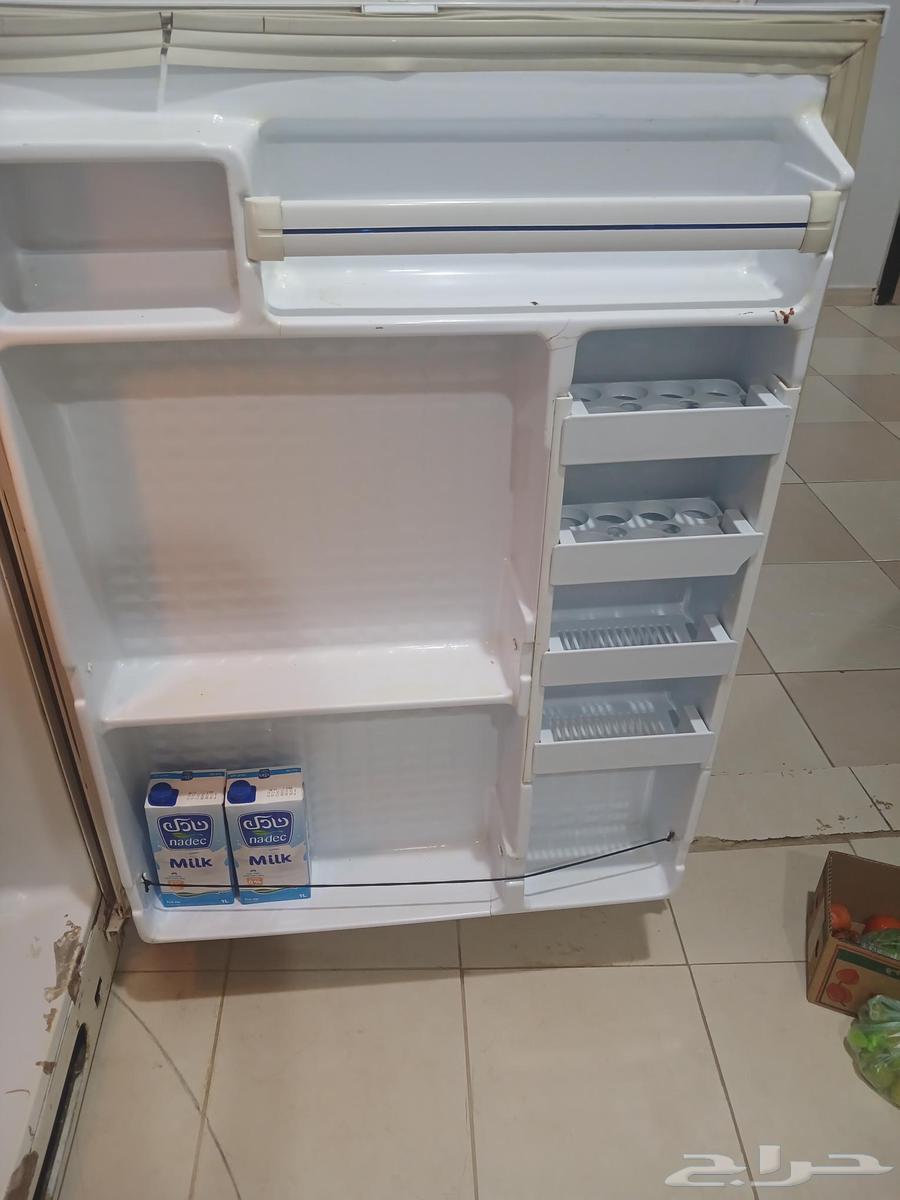 Refrigerator for sale, must have cooling and freezing function64488463388417110