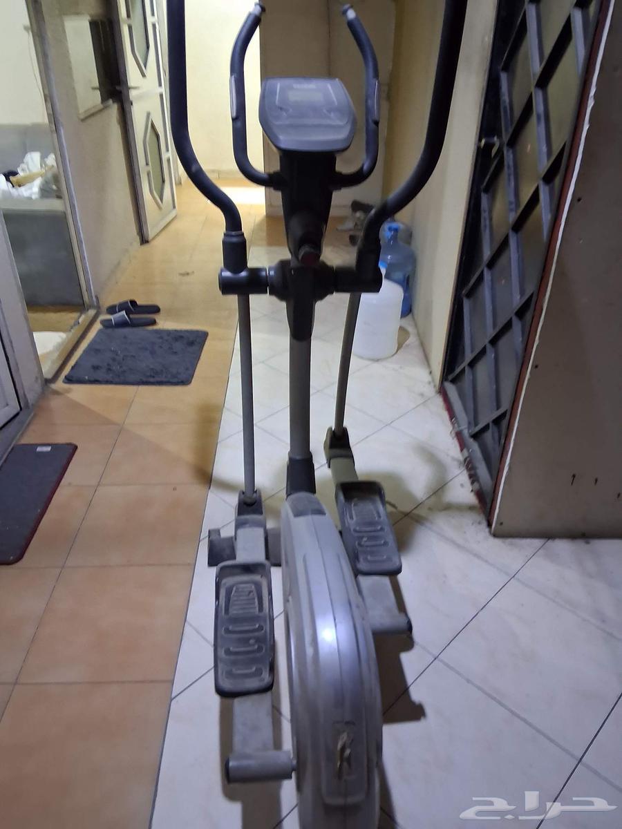 سير رياضي عادي مستخدم نضيف64488602242819112