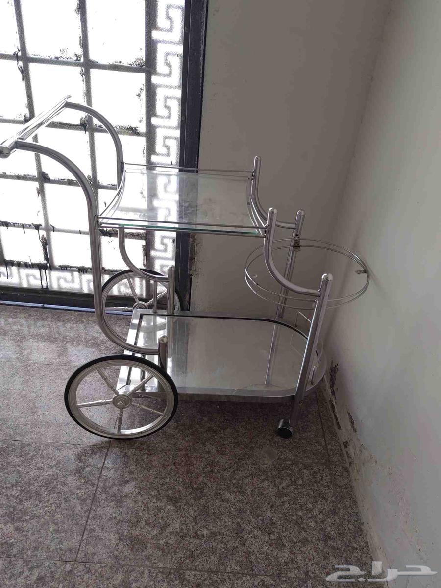 عربيه ملكه للبيع نظيفه مطلوب 500ريال فيها وحده مرياه مكسوره64488616175491110