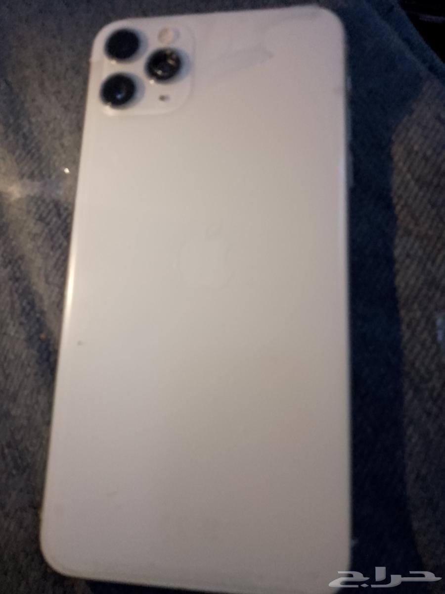 ايفون 11bro max مساحه 256مافيه اي خخدش ورده مقفل ايكلاود64487814882051110