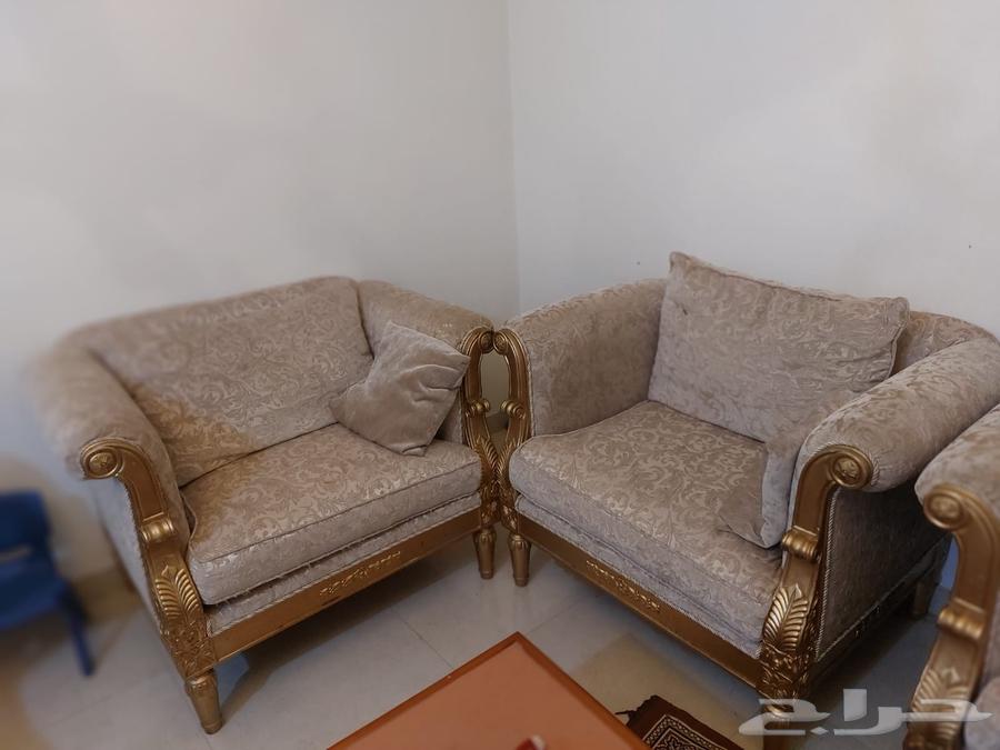 انترية ب 100 ريال و سفرة خشبm100 ريال64492568546563111