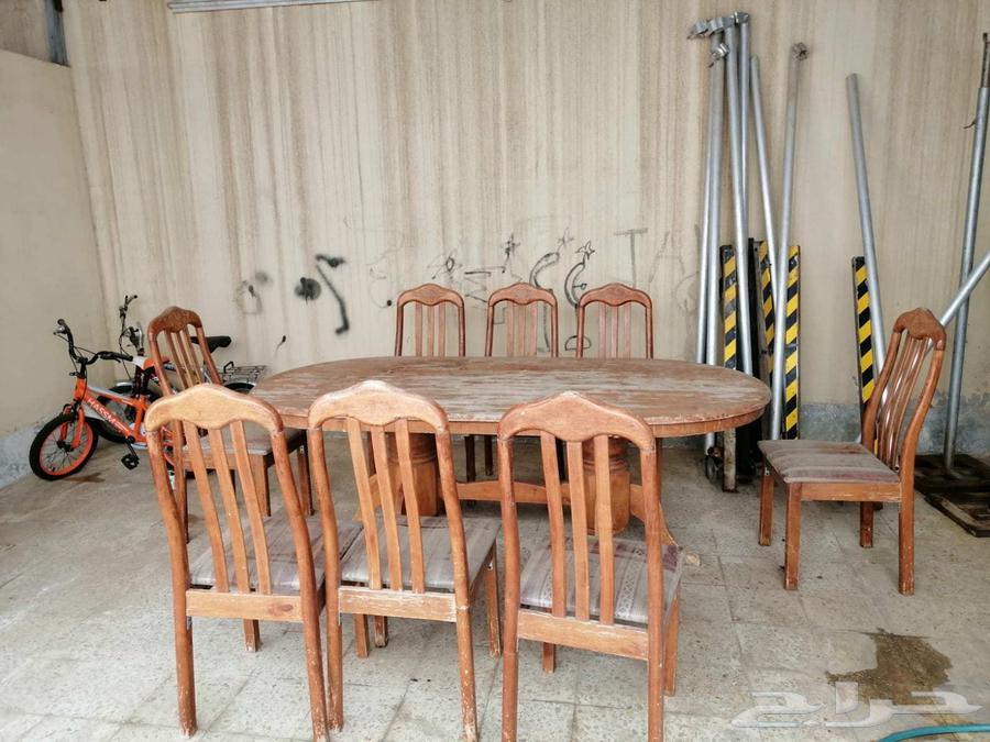 Durable and strong dining table with 8 chairs used for sale on discount64515793605506110