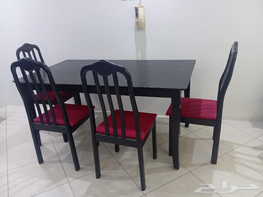 Dining table with 5 chairs and corner seating64486868333313111